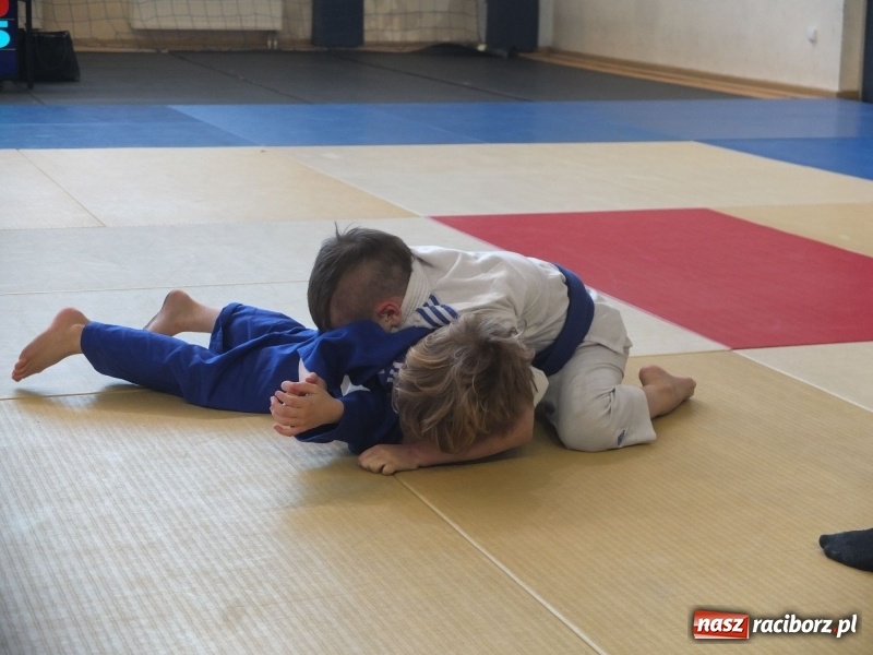 Zdjęcie w galerii na portalu naszraciborz.pl: Łamatorzy z Raciborza na mysłowickich matach wiadomości z regionu