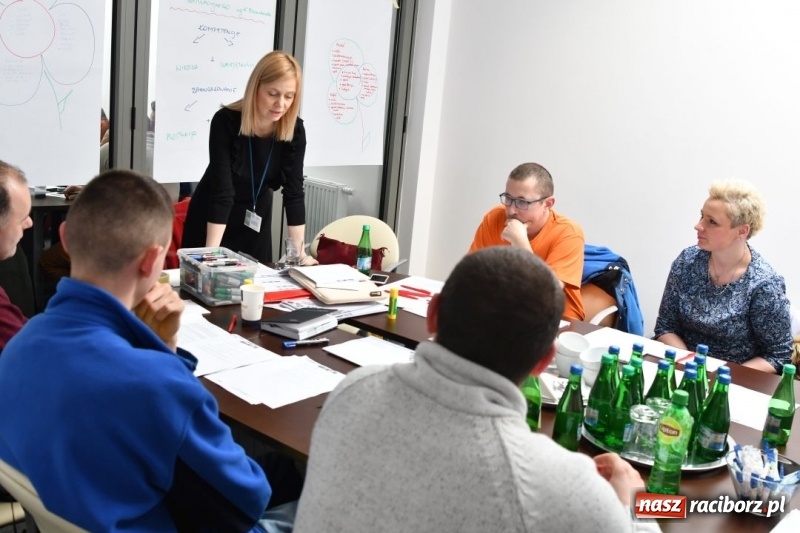 Zdjęcie w galerii na portalu naszraciborz.pl: Eko-Okna S.A. podnoszą kompetencje kierowników i brygadzistów – firma realizuje projekt Akademia Menadżera wiadomości z regionu