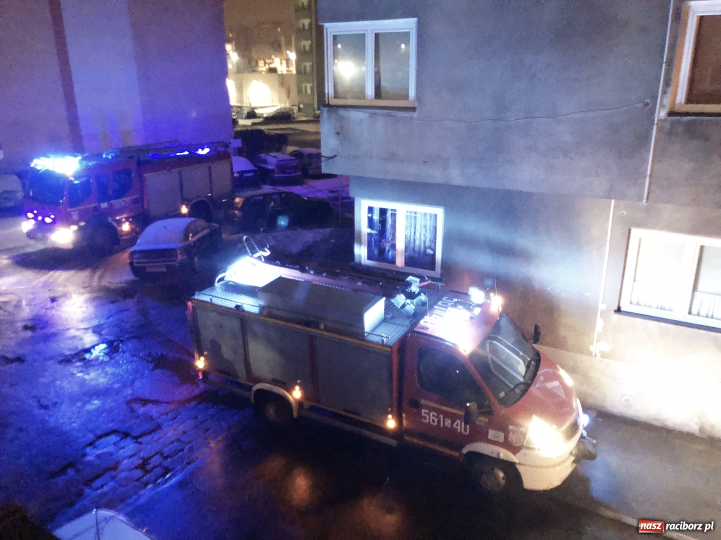 Zdjęcie w galerii na portalu naszraciborz.pl: To mogło skończyć się tragicznie! 28-latkę podtrutą czadem szybko przetransportowano do szpitala wiadomości z regionu