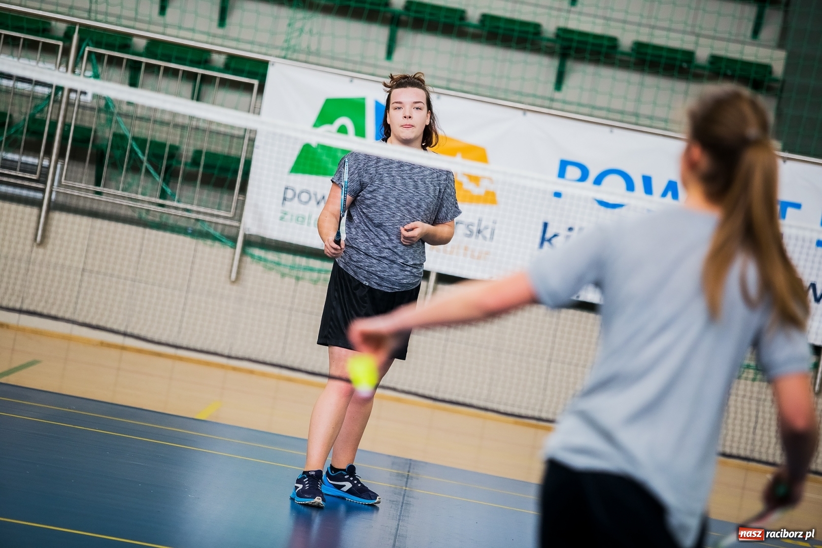 Zdjęcie w galerii na portalu naszraciborz.pl: Finał miejski w badmintonie szkół ponagimnazjalnych wiadomości z regionu