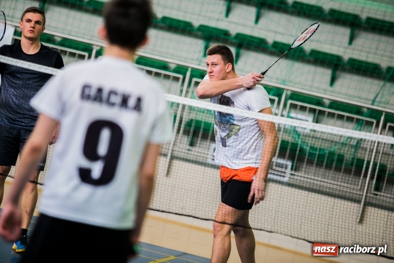 Zdjęcie w galerii na portalu naszraciborz.pl: Finał miejski w badmintonie szkół ponagimnazjalnych wiadomości z regionu