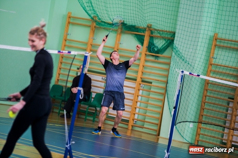 Zdjęcie w galerii na portalu naszraciborz.pl: Finał miejski w badmintonie szkół ponagimnazjalnych wiadomości z regionu