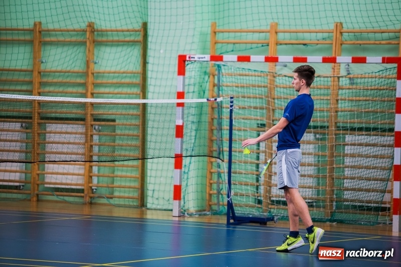 Zdjęcie w galerii na portalu naszraciborz.pl: Finał miejski w badmintonie szkół ponagimnazjalnych wiadomości z regionu
