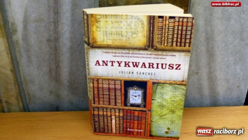 Zdjęcie w galerii na portalu naszraciborz.pl: Fabuła Antykwariusza porwała członków Dyskusyjnego Klubu Książki w MiPBP wiadomości z regionu