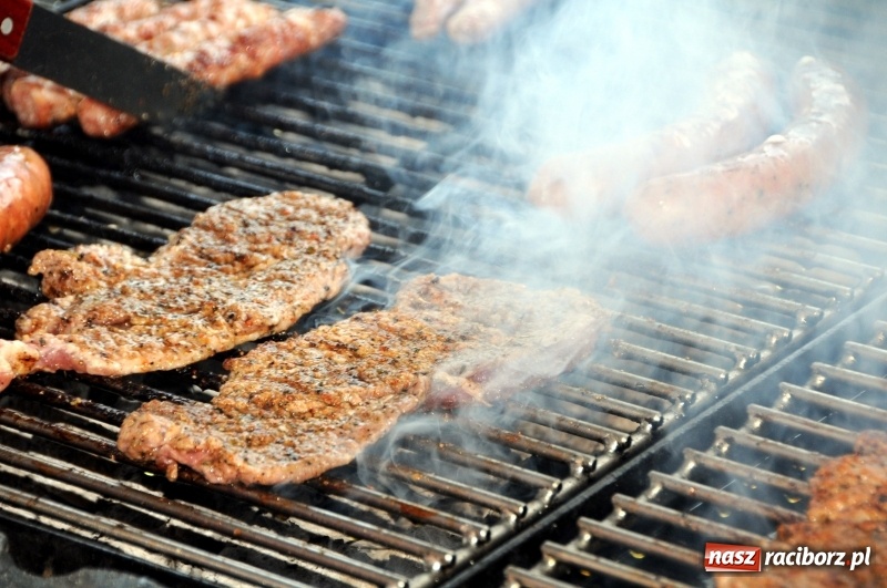 Zdjęcie w galerii na portalu naszraciborz.pl: 3 proste sposoby na kruchą karkówkę wiadomości z regionu