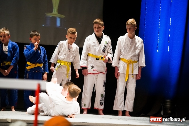 Zdjęcie w galerii na portalu naszraciborz.pl: Championy rozdane. Jedenasta gala raciborskiego sportu w Strzesze wiadomości z regionu