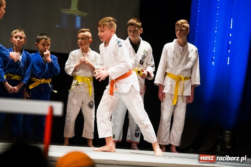 Zdjęcie w galerii na portalu naszraciborz.pl: Championy rozdane. Jedenasta gala raciborskiego sportu w Strzesze wiadomości z regionu