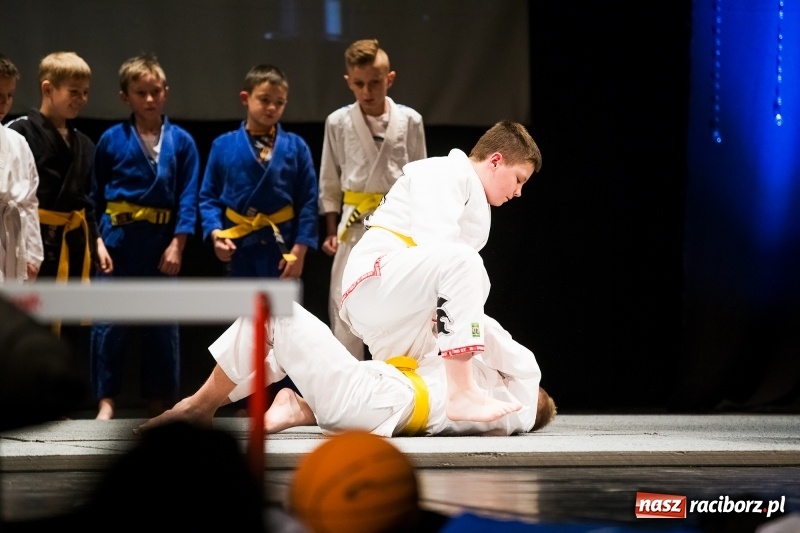 Zdjęcie w galerii na portalu naszraciborz.pl: Championy rozdane. Jedenasta gala raciborskiego sportu w Strzesze wiadomości z regionu