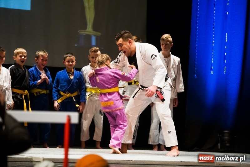 Zdjęcie w galerii na portalu naszraciborz.pl: Championy rozdane. Jedenasta gala raciborskiego sportu w Strzesze wiadomości z regionu