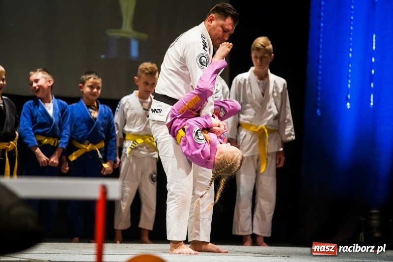 Zdjęcie w galerii na portalu naszraciborz.pl: Championy rozdane. Jedenasta gala raciborskiego sportu w Strzesze wiadomości z regionu