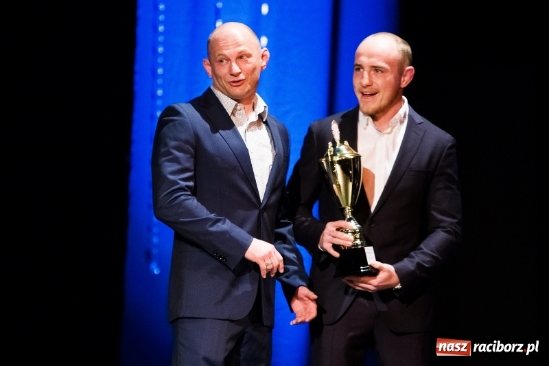 Zdjęcie w galerii na portalu naszraciborz.pl: Championy rozdane. Jedenasta gala raciborskiego sportu w Strzesze wiadomości z regionu