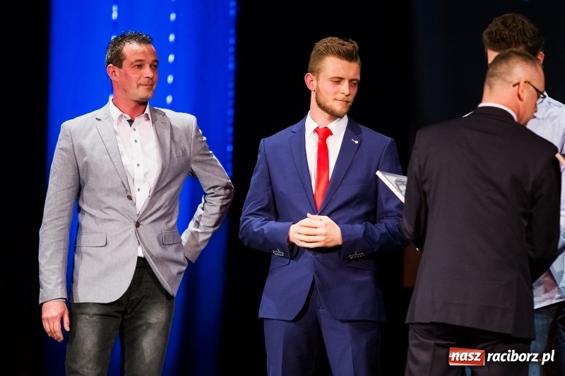 Zdjęcie w galerii na portalu naszraciborz.pl: Championy rozdane. Jedenasta gala raciborskiego sportu w Strzesze wiadomości z regionu