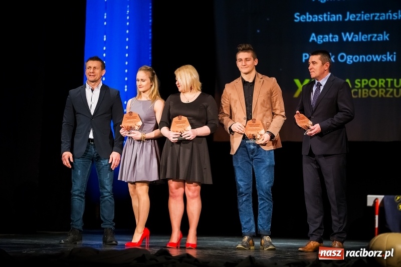 Zdjęcie w galerii na portalu naszraciborz.pl: Championy rozdane. Jedenasta gala raciborskiego sportu w Strzesze wiadomości z regionu