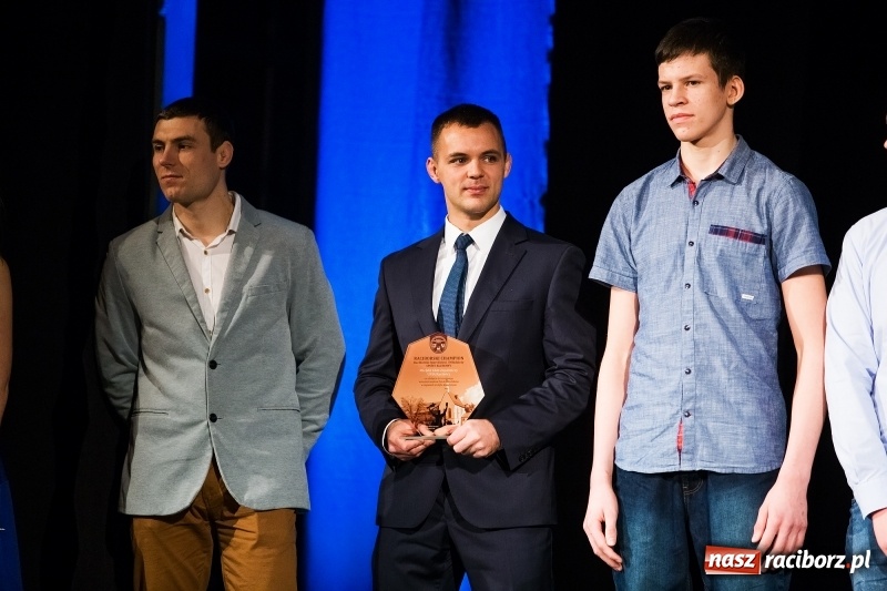 Zdjęcie w galerii na portalu naszraciborz.pl: Championy rozdane. Jedenasta gala raciborskiego sportu w Strzesze wiadomości z regionu
