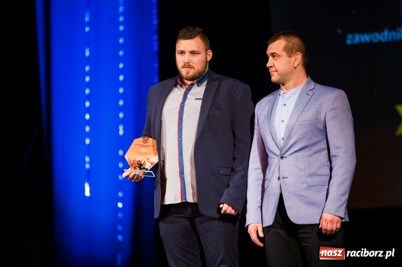 Zdjęcie w galerii na portalu naszraciborz.pl: Championy rozdane. Jedenasta gala raciborskiego sportu w Strzesze wiadomości z regionu
