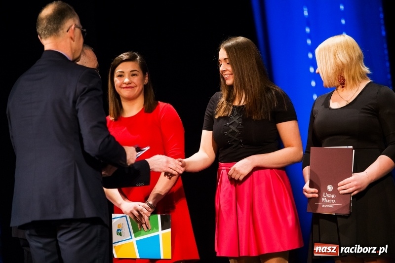 Zdjęcie w galerii na portalu naszraciborz.pl: Championy rozdane. Jedenasta gala raciborskiego sportu w Strzesze wiadomości z regionu