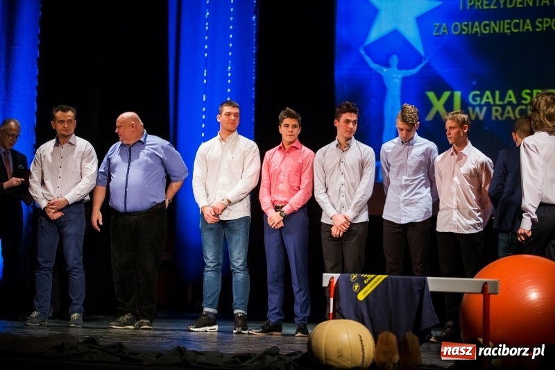 Zdjęcie w galerii na portalu naszraciborz.pl: Championy rozdane. Jedenasta gala raciborskiego sportu w Strzesze wiadomości z regionu