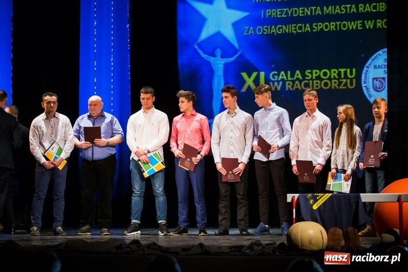 Zdjęcie w galerii na portalu naszraciborz.pl: Championy rozdane. Jedenasta gala raciborskiego sportu w Strzesze wiadomości z regionu