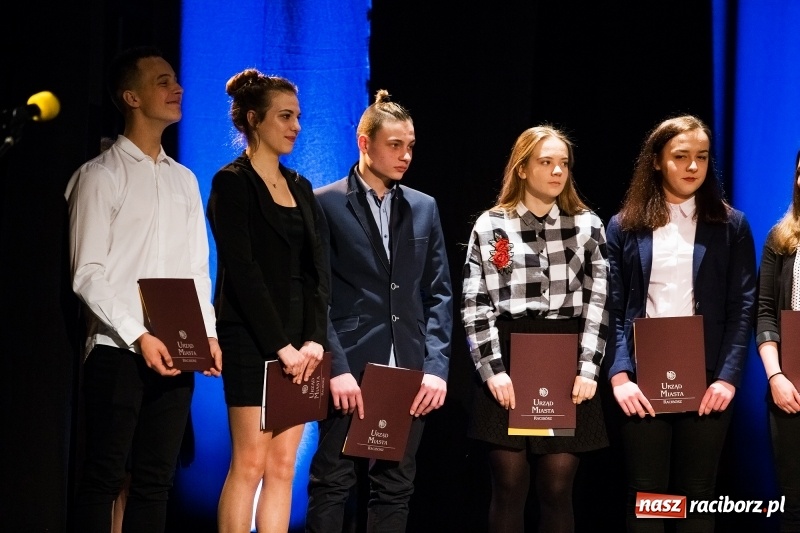 Zdjęcie w galerii na portalu naszraciborz.pl: Championy rozdane. Jedenasta gala raciborskiego sportu w Strzesze wiadomości z regionu