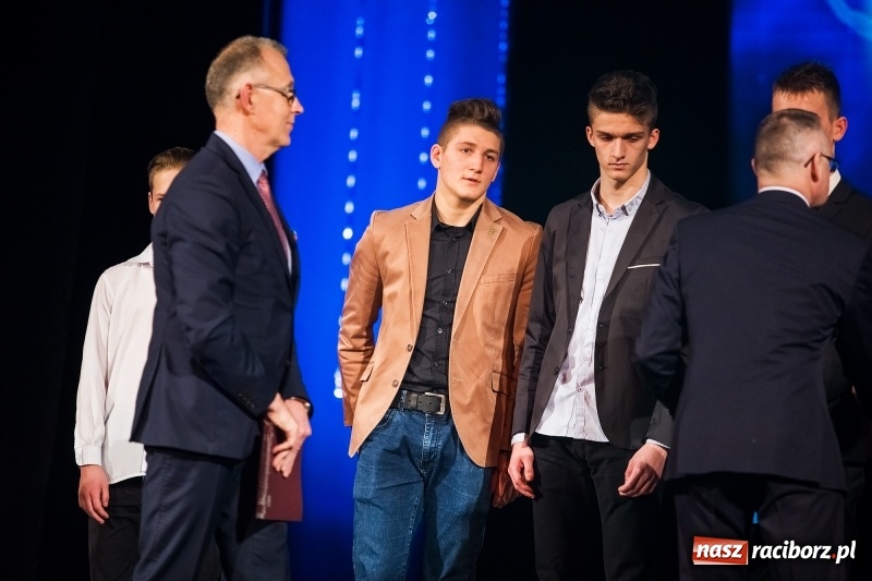 Zdjęcie w galerii na portalu naszraciborz.pl: Championy rozdane. Jedenasta gala raciborskiego sportu w Strzesze wiadomości z regionu