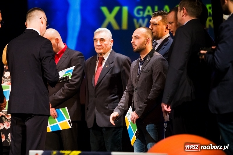 Zdjęcie w galerii na portalu naszraciborz.pl: Championy rozdane. Jedenasta gala raciborskiego sportu w Strzesze wiadomości z regionu