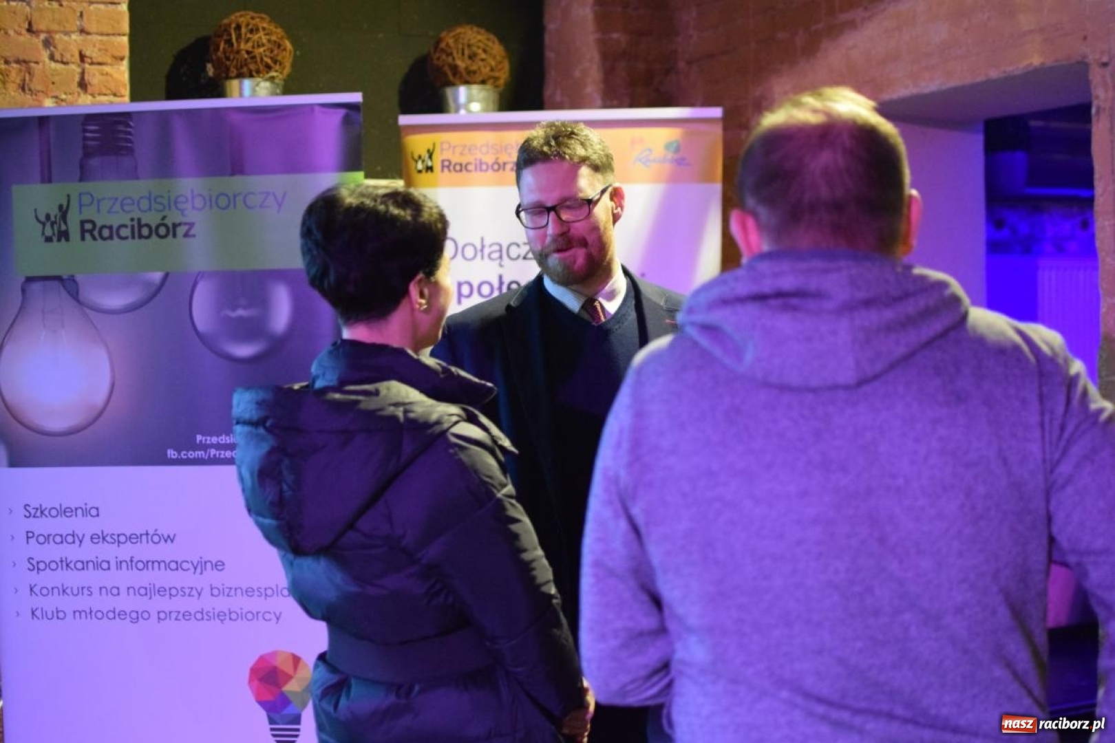 Zdjęcie w galerii na portalu naszraciborz.pl: Stu raciborzan słuchało jak wejść na drogę do sukcesu  wiadomości z regionu