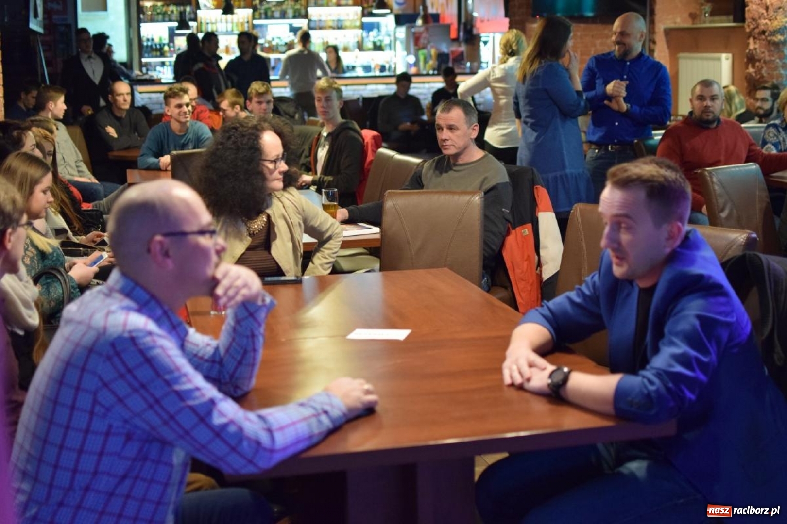 Zdjęcie w galerii na portalu naszraciborz.pl: Stu raciborzan słuchało jak wejść na drogę do sukcesu  wiadomości z regionu