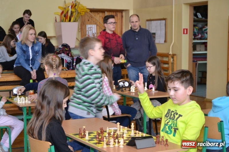 Zdjęcie w galerii na portalu naszraciborz.pl: Międzynarodowy turniej szachowy w Tworkowie  wiadomości z regionu