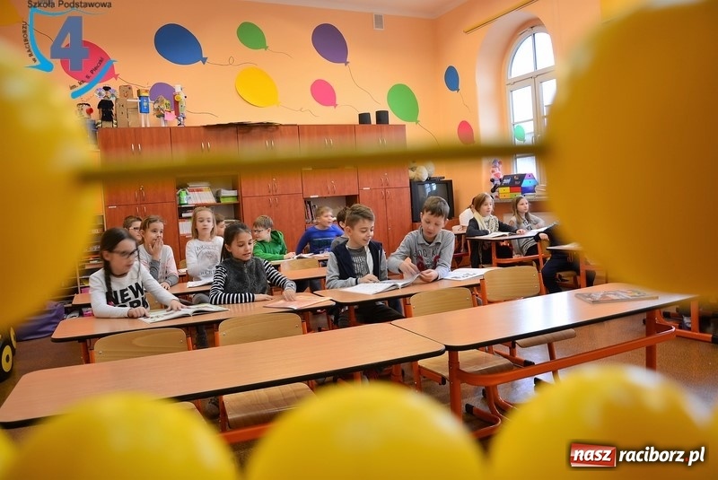 Zdjęcie w galerii na portalu naszraciborz.pl: Metamorfozy raciborskiej Czwórki wiadomości z regionu