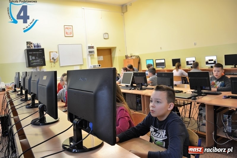 Zdjęcie w galerii na portalu naszraciborz.pl: Metamorfozy raciborskiej Czwórki wiadomości z regionu