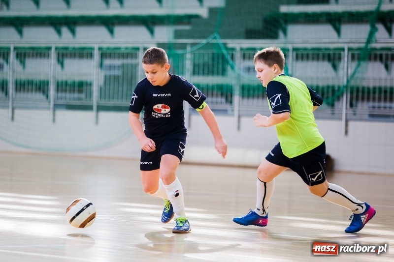 Zdjęcie w galerii na portalu naszraciborz.pl: Sobotnie mecze młodzików w Arenie Rafako wiadomości z regionu