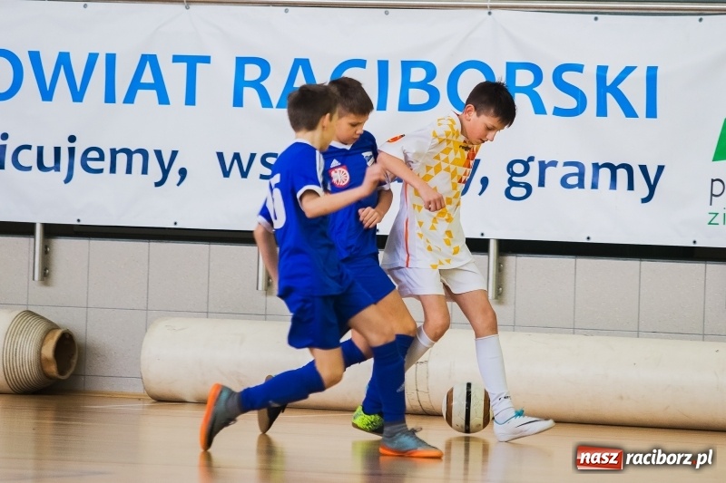 Zdjęcie w galerii na portalu naszraciborz.pl: Sobotnie mecze młodzików w Arenie Rafako wiadomości z regionu