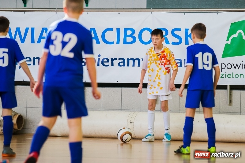 Zdjęcie w galerii na portalu naszraciborz.pl: Sobotnie mecze młodzików w Arenie Rafako wiadomości z regionu