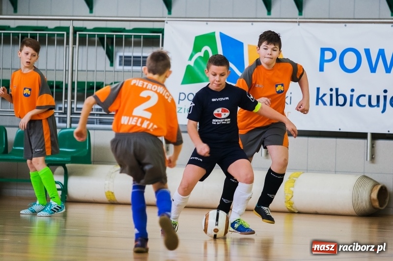 Zdjęcie w galerii na portalu naszraciborz.pl: Sobotnie mecze młodzików w Arenie Rafako wiadomości z regionu