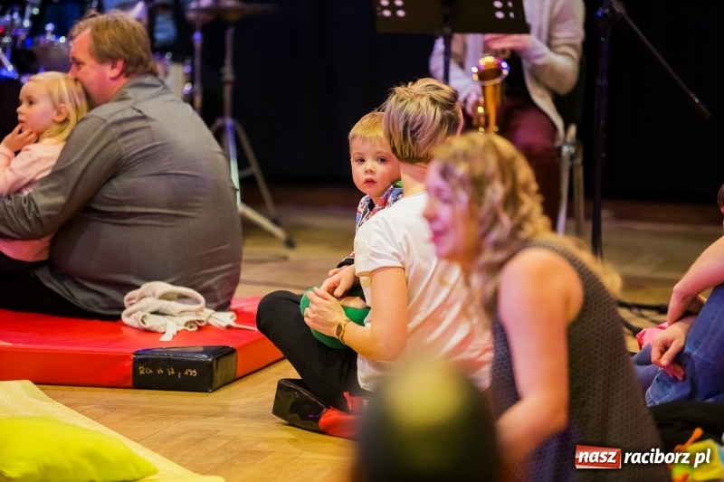 Zdjęcie w galerii na portalu naszraciborz.pl: Maluchy w krainie dźwięku w RCK wiadomości z regionu