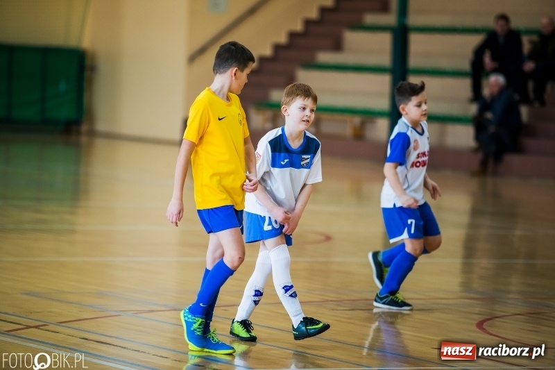 Zdjęcie w galerii na portalu naszraciborz.pl: Kolejne zmagania żaków w hali sportowej w Rudniku  wiadomości z regionu