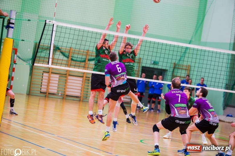 Zdjęcie w galerii na portalu naszraciborz.pl: AZS Rafako Racibórz przegrał pojedynek na szczycie wiadomości z regionu