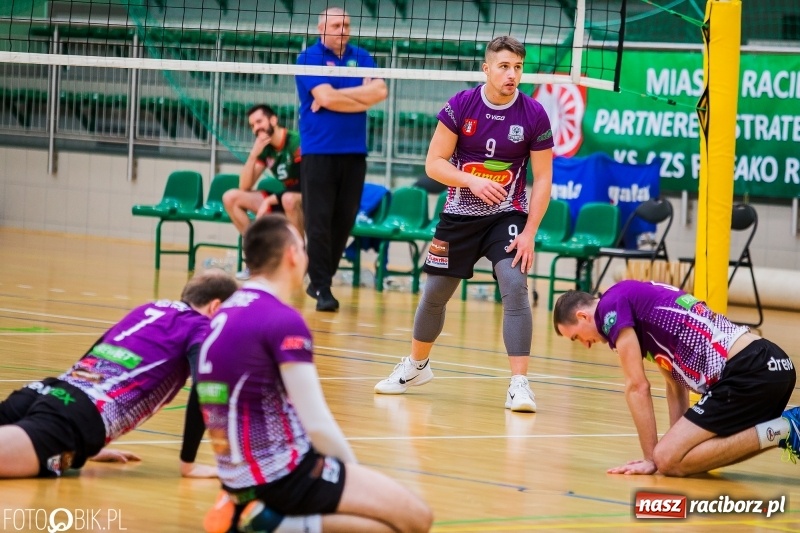 Zdjęcie w galerii na portalu naszraciborz.pl: AZS Rafako Racibórz przegrał pojedynek na szczycie wiadomości z regionu