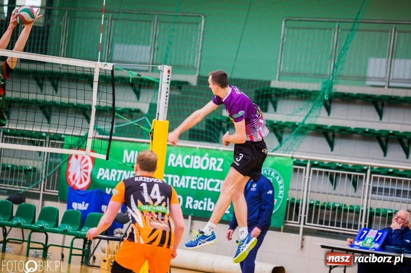 Zdjęcie w galerii na portalu naszraciborz.pl: AZS Rafako Racibórz przegrał pojedynek na szczycie wiadomości z regionu
