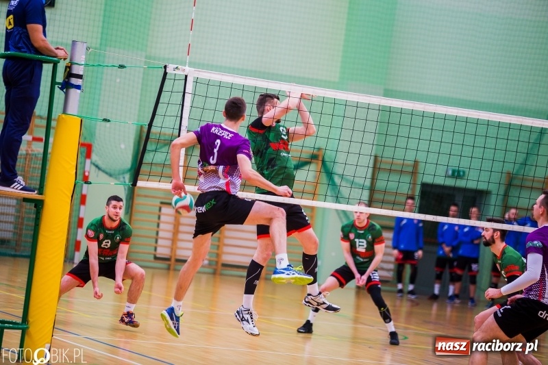 Zdjęcie w galerii na portalu naszraciborz.pl: AZS Rafako Racibórz przegrał pojedynek na szczycie wiadomości z regionu