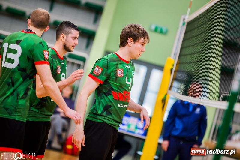 Zdjęcie w galerii na portalu naszraciborz.pl: AZS Rafako Racibórz przegrał pojedynek na szczycie wiadomości z regionu