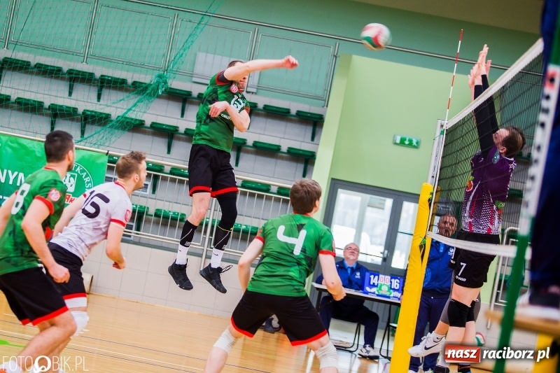 Zdjęcie w galerii na portalu naszraciborz.pl: AZS Rafako Racibórz przegrał pojedynek na szczycie wiadomości z regionu