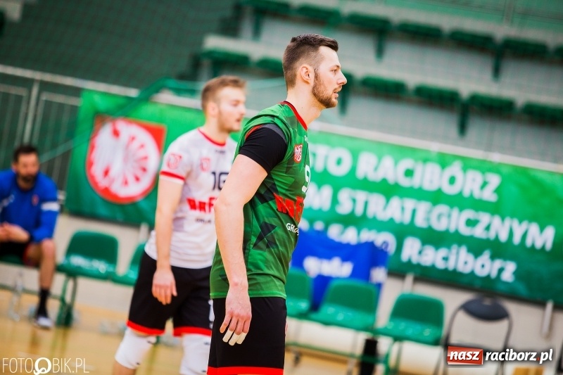 Zdjęcie w galerii na portalu naszraciborz.pl: AZS Rafako Racibórz przegrał pojedynek na szczycie wiadomości z regionu
