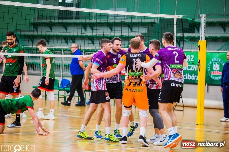 Zdjęcie w galerii na portalu naszraciborz.pl: AZS Rafako Racibórz przegrał pojedynek na szczycie wiadomości z regionu