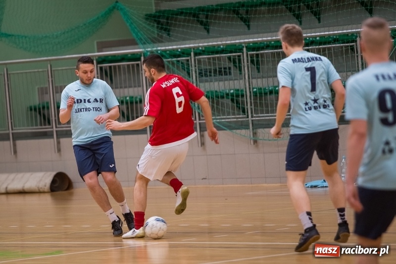 Zdjęcie w galerii na portalu naszraciborz.pl: XVII sezon Halowej Ligi Piłki Nożnej w Raciborzu przeszedł do historii wiadomości z regionu