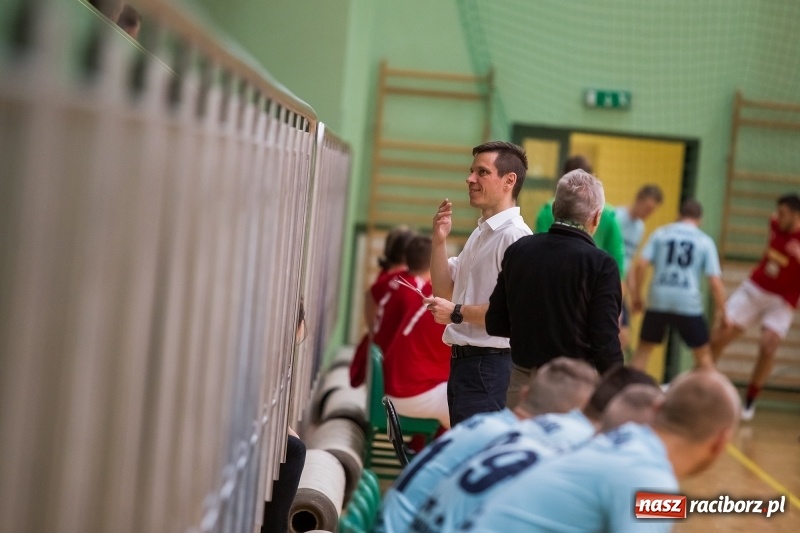 Zdjęcie w galerii na portalu naszraciborz.pl: XVII sezon Halowej Ligi Piłki Nożnej w Raciborzu przeszedł do historii wiadomości z regionu