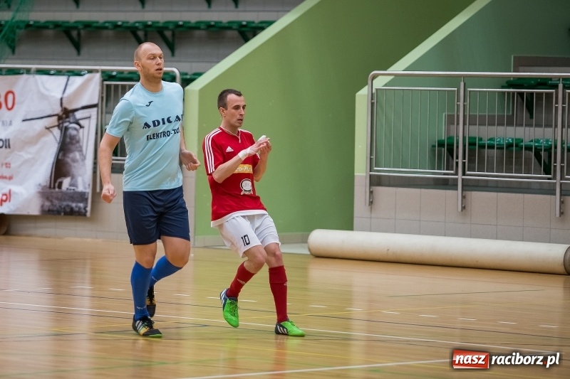 Zdjęcie w galerii na portalu naszraciborz.pl: XVII sezon Halowej Ligi Piłki Nożnej w Raciborzu przeszedł do historii wiadomości z regionu