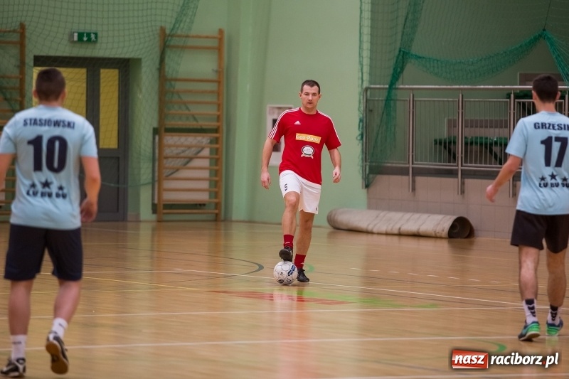 Zdjęcie w galerii na portalu naszraciborz.pl: XVII sezon Halowej Ligi Piłki Nożnej w Raciborzu przeszedł do historii wiadomości z regionu