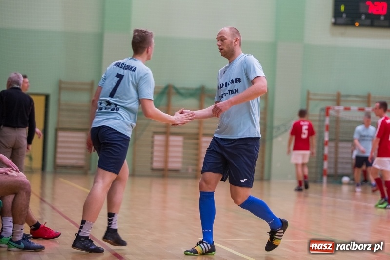 Zdjęcie w galerii na portalu naszraciborz.pl: XVII sezon Halowej Ligi Piłki Nożnej w Raciborzu przeszedł do historii wiadomości z regionu