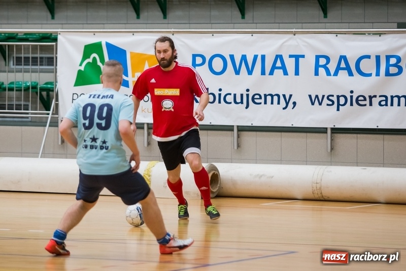 Zdjęcie w galerii na portalu naszraciborz.pl: XVII sezon Halowej Ligi Piłki Nożnej w Raciborzu przeszedł do historii wiadomości z regionu